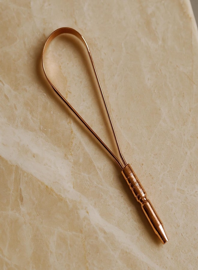 Rusabl منظف اللسان النحاسي من روسابل للرجال والنساء، لنَفَسٍ منعش وإزالة البكتيريا، وتحسين حاسة التذوق ونظافة الفم، سهل الاستخدام، مكشطة لسان نحاسية هندية نقية 100% لمنع رائحة الفم الكريهة (عبوة من قطعة واحدة) - Image 1